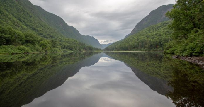 featured image Sea Kayaking Jacques-Cartier National Park in Québec City